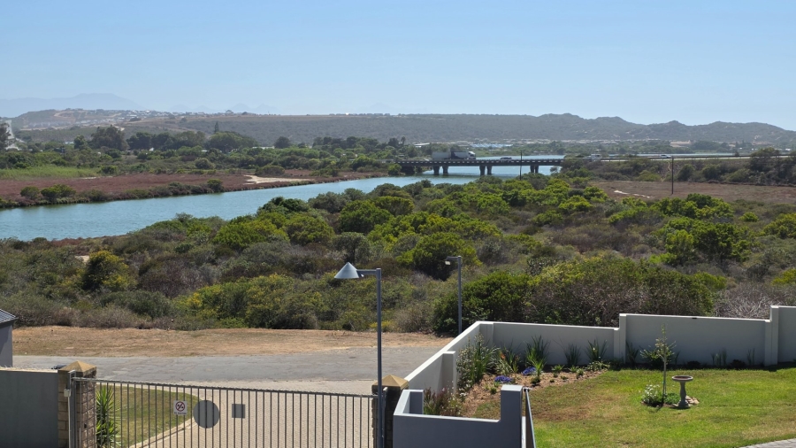 3 Bedroom Property for Sale in Hartenbos Central Western Cape